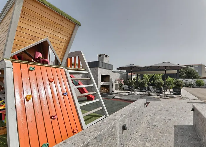 Hd House Ii *