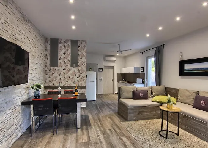 Hd House Ii *
