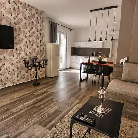 Hd House Ii Apartment *